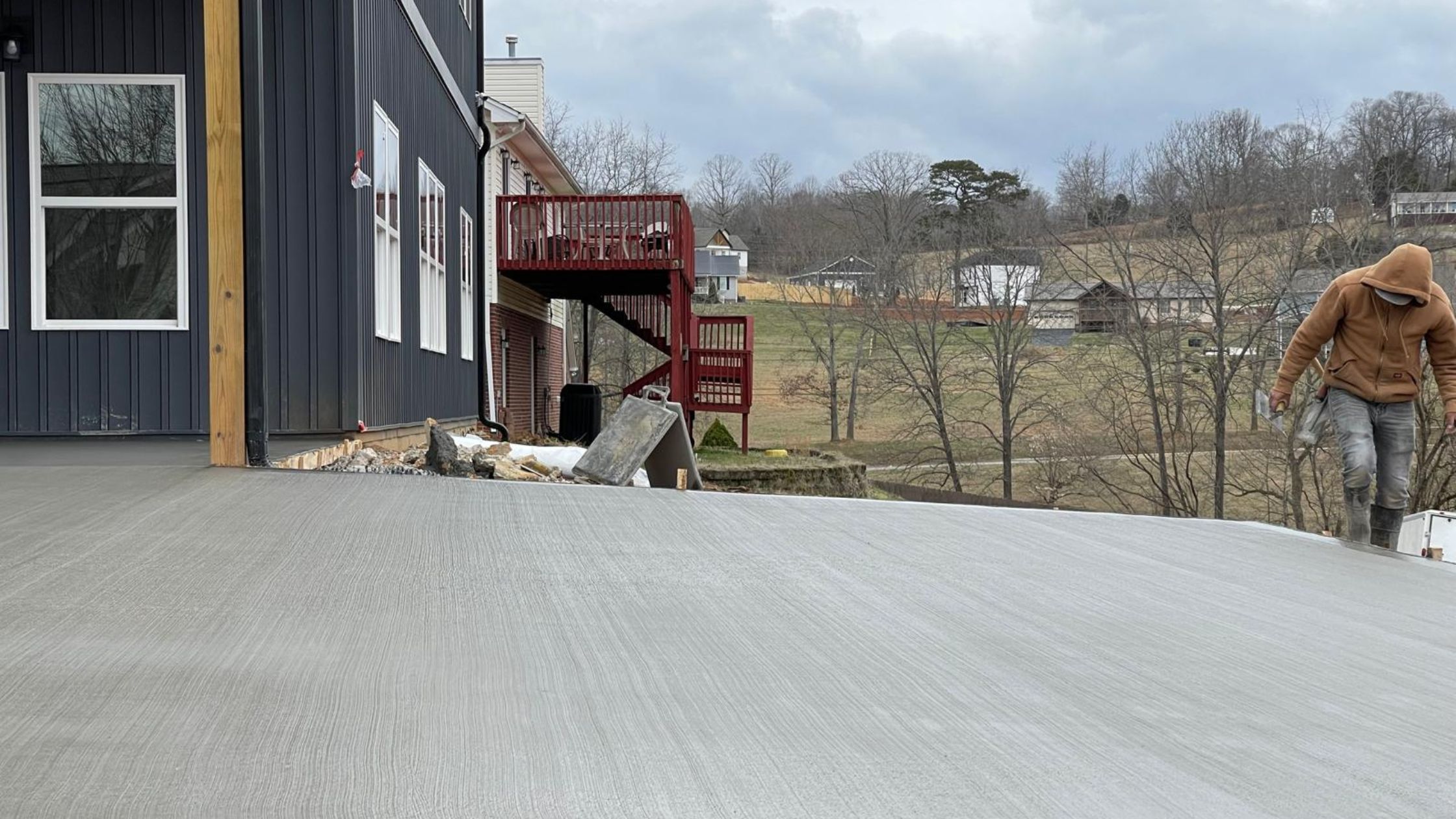 Read more about the article Local Concrete Contractor for Patio: Repairs and Maintenance